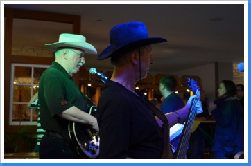 Zwei "Cowboys" rocken das Waldcafe