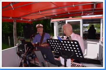 zum Scherzen aufgelegt zum Scherzen aufgelegt