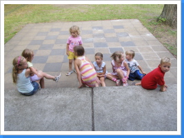 Gartenanlage Halle Dieselstraße - hier unsere zukünftigen Groupies :-) Gartenanlage Halle Dieselstraße - hier unsere zukünftigen Groupies :-)