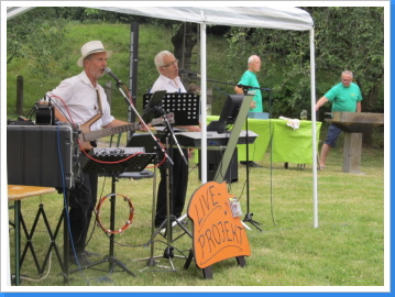 Auch den Männern vom Grill gefällts Auch den Männern vom Grill gefällts